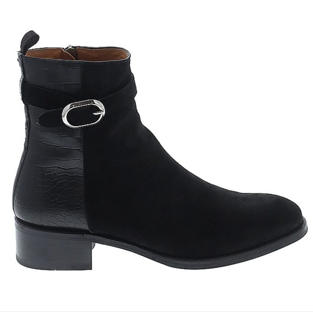 Magnanni Julieta Black Suede Boots - Size 9.5